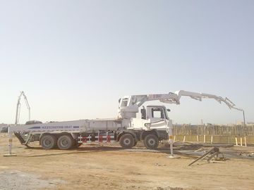 8x4 Concrete Pump Trucks 47m Isuzu Rz-Shaped Boom Truck 287kW